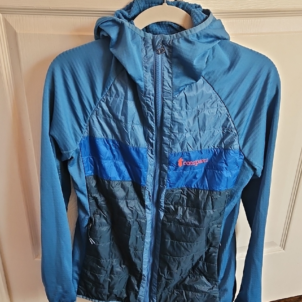 Cotopaxi Blue and Gray Puffer Jacket
